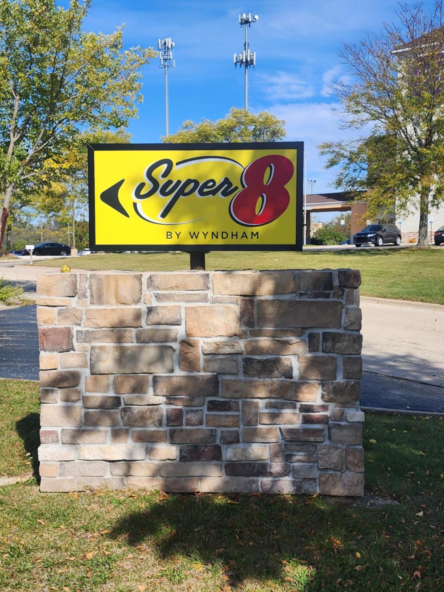 Hotel Super 8 By Wyndham Rockford I-90 Casino District Exteriér fotografie