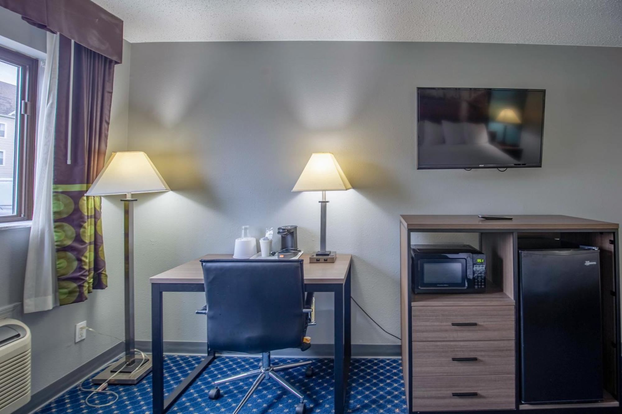 Hotel Super 8 By Wyndham Rockford I-90 Casino District Exteriér fotografie